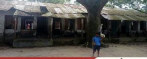 ভূঞাপুর ঝুঁকিপূর্ণ ভবনেই চলছে পাঠদান! ভূঞাপুর উপজেলার ঢেপাকান্দি সরকারি প্রাথমিক বিদ্যালয়ে জায়গা না হওয়ায় ঝুঁকিপূর্ণ ভবনেই চলছে শিক্ষার্থীদের ক্লাস